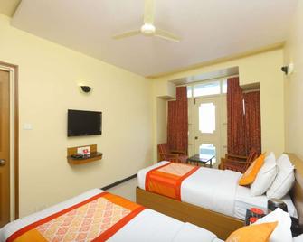 OYO 8169 Hotel Salem Castle - Salem - Habitación