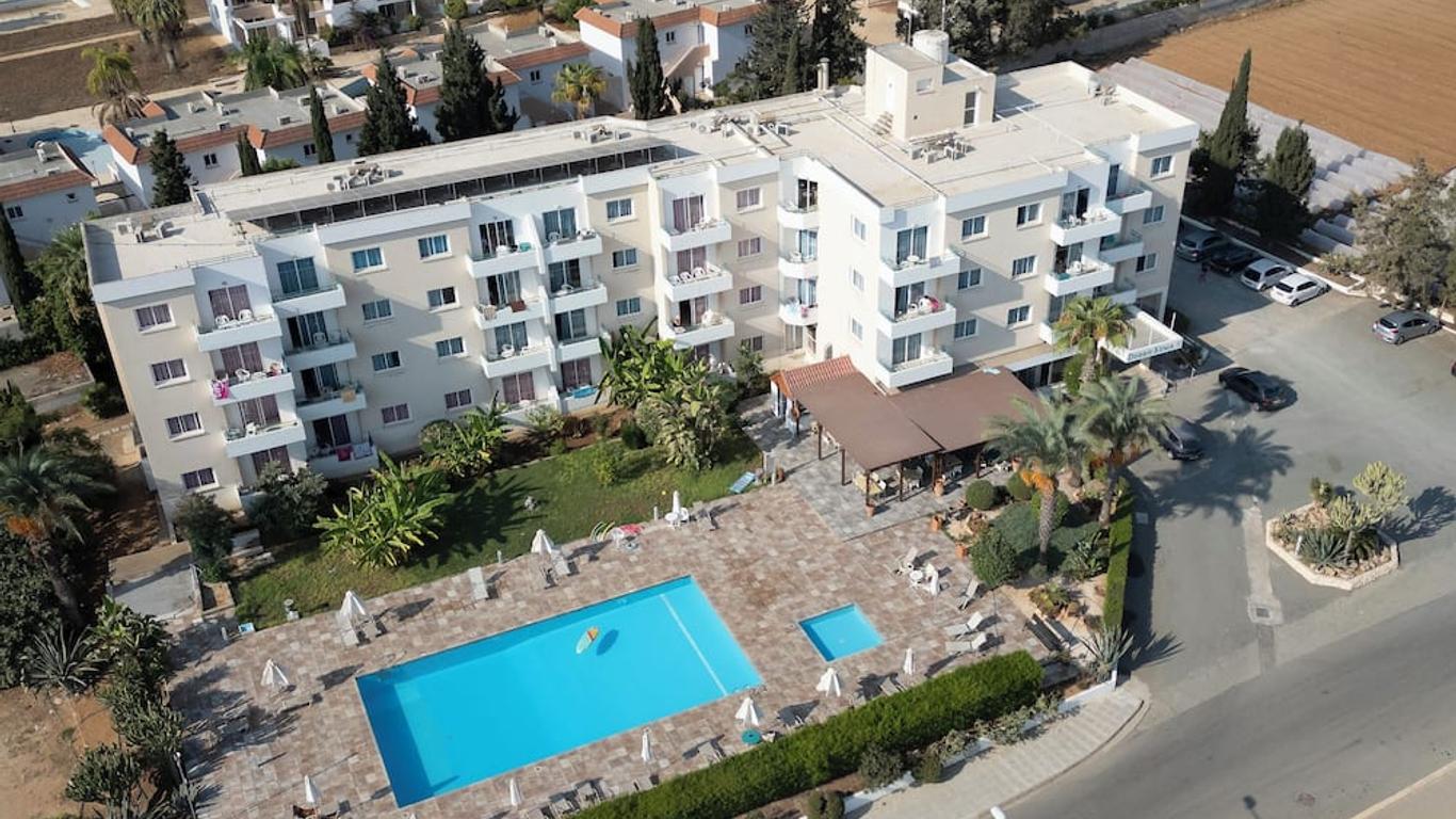Debbiexenia Hotel Apartments