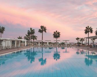 Dome Beach Marina Hotel & Resort - Ayia Napa - Basen