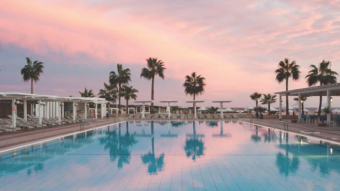 دوم بيتش مارينا هوتل آند ريزورت