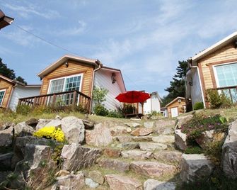 Youngduk Badagongwon Pension - Yeongdeok - Edificio