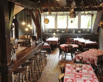 Hôtel Restaurant Domaine De Basil - Orbey - Restaurant