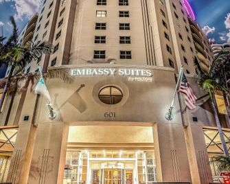 Embassy Suites by Hilton San Diego Bay Downtown - Σαν Ντιέγκο - Κτίριο