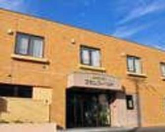 Business Hotel Plum Field - Obihiro - Bygning