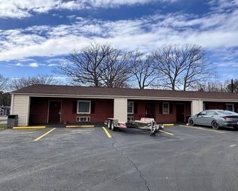 Deluxe 2 Full Beds Non Smoking - Ashland - Gebouw