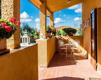 Wonderful country villa near Siena - Trequanda - Balcón