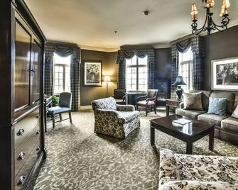 River Inn of Harbor Town - Memphis - Living room