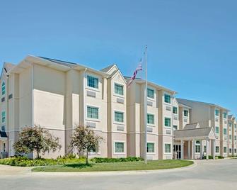 Microtel Inn & Suites by Wyndham Council Bluffs/Omaha - Council Bluffs - Building