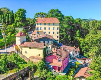 Velinn Hotel Ninho Do Falcão - Monte Verde - בניין