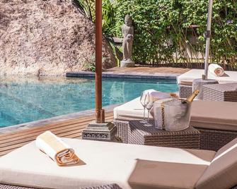Hotel Vila Kebaya - Ilhabela - Piscina