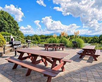 Sunrise Ridge Resort - Pigeon Forge