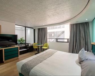 Hotel Embassy - Mexico City - Bedroom