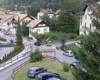 Life Hotels Des Alpes - Folgaria - Außenansicht
