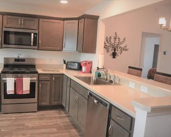 The Villages-DeSoto, 3/2 Home Cul-de-Sac, Pet-Friendly with Golf Cart Option - Wildwood - Keuken