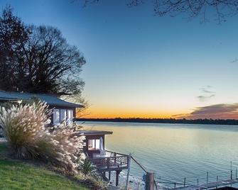 On the River in beautiful Bucks County-near large wedding venues &historic sites - Bensalem - Außenansicht