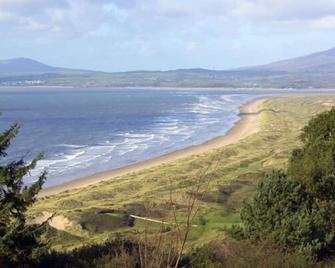 Trem Y Mor - Harlech - Beach