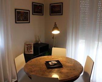 Nesha Lucky nr. 23 - Lisboa - Comedor