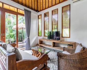 Jepun Villa Ubud - Ubud - Living room