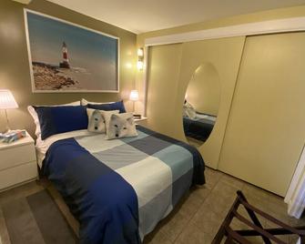 Martine & Michel - Boucherville - Bedroom