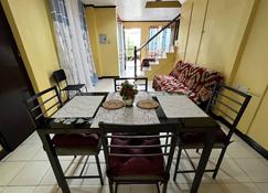 Whole House to Rent in a Secured-Gated Community - Ciudad de Cebú - Comedor