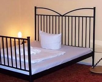 Hotel Pension Streuhof Berlin - Berlin - Schlafzimmer