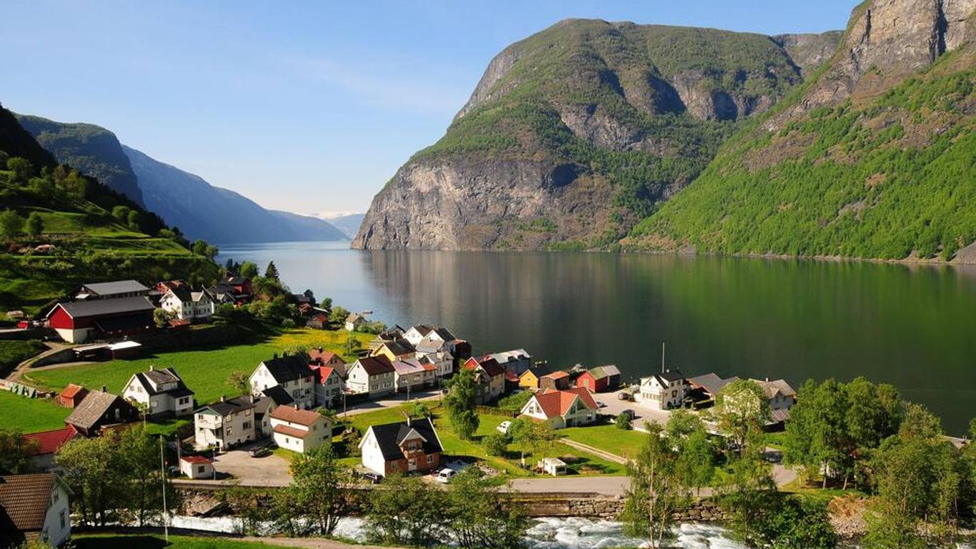 Visit Undredal