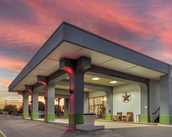 Days Inn by Wyndham Victoria TX East - Victoria - Gebäude