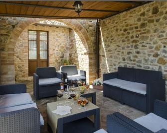 Private Villa Walking Distance, Private Pool And Jacuzzi - Città della Pieve - Sala de estar
