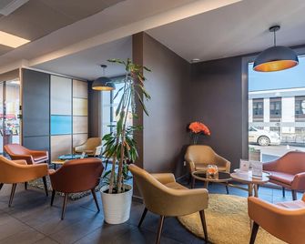 B&B HOTEL Chartres Océane - Chartres - Lounge