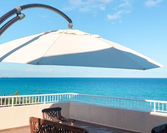 Hotel Llorca - L'Hospitalet de l'Infant - Balkon