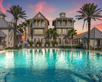 Tropical Marlin at Palmilla Beach - Port Aransas - Pool