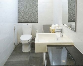 Apa-Tree Boutique Hotel - Takua Thung - Baño