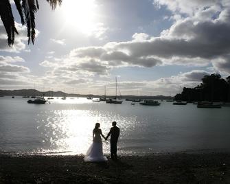 Matauwhi Bay Manor - Russell - Building
