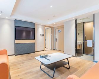 Starway Hotel Urumqi Xihong Road Hualing - أورومتشي - غرفة نوم