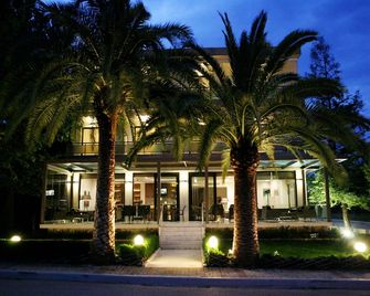 Alexakis Hotel & Spa - Loutra Ypatis - Bâtiment