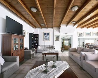 Eva Suites Hotel - Agia Marina - Lounge