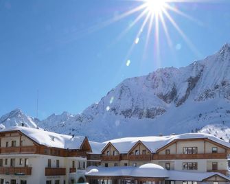 Hotel Gardenia - Vermiglio - Gebäude