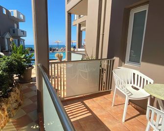 Girogiali - Stalos - Balkon