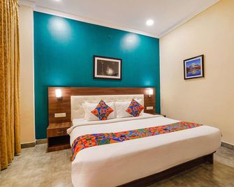 Fabhotel Chris - Whitefield Near Ktpo & Itpl - Bengaluru - Bedroom
