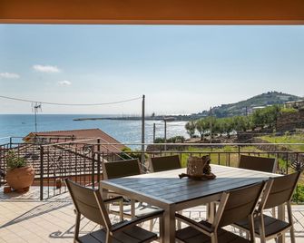 Holiday Home Irma by Interhome - Cipressa - Balcón