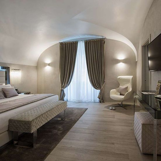 Bedroom view of Terrace Pantheon Relais