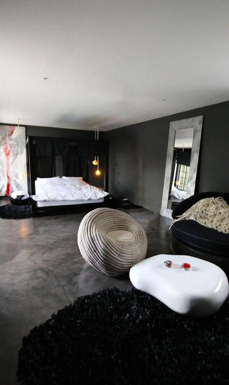 Latitude 13 Degrees - לילונגווה