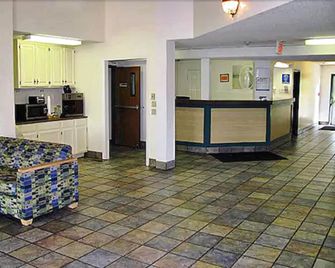 Motel 6 Lawrence Ks - Lawrence - Lobby
