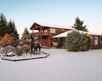 Mountain Heights Lodge - National Park Village - Edificio