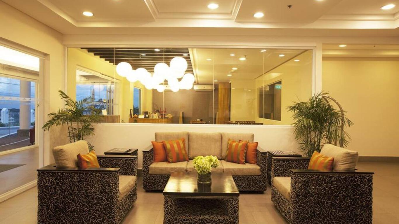 Microtel by Wyndham South Forbes near Nuvali