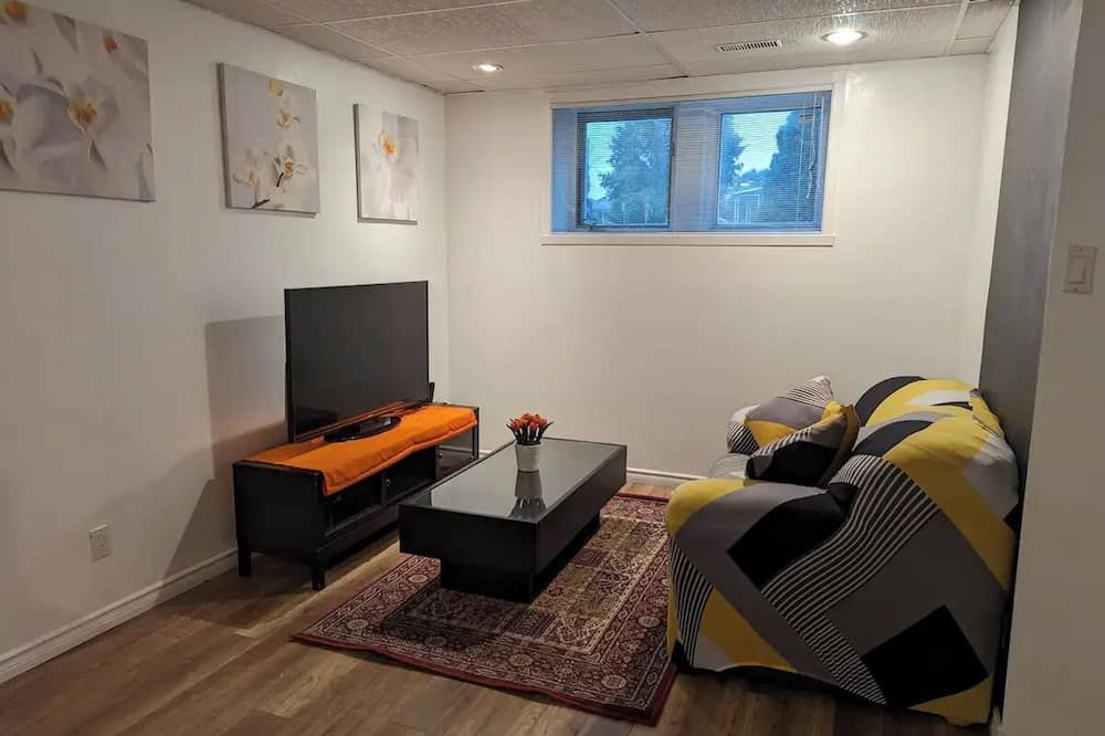 2-bedrooms private apartment in Salaberry-de-Valleyfield. - Salaberry-de-Valleyfield - Salon
