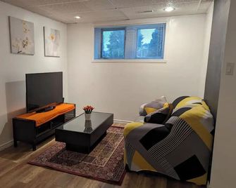 2-bedrooms private apartment in Salaberry-de-Valleyfield. - Salaberry-de-Valleyfield - Salon