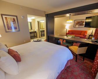 Hampton Inn & Suites Seattle/Kent - Kent - Schlafzimmer