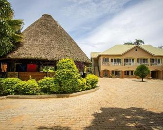 Jinja Safari Hotel - Jinja - Building