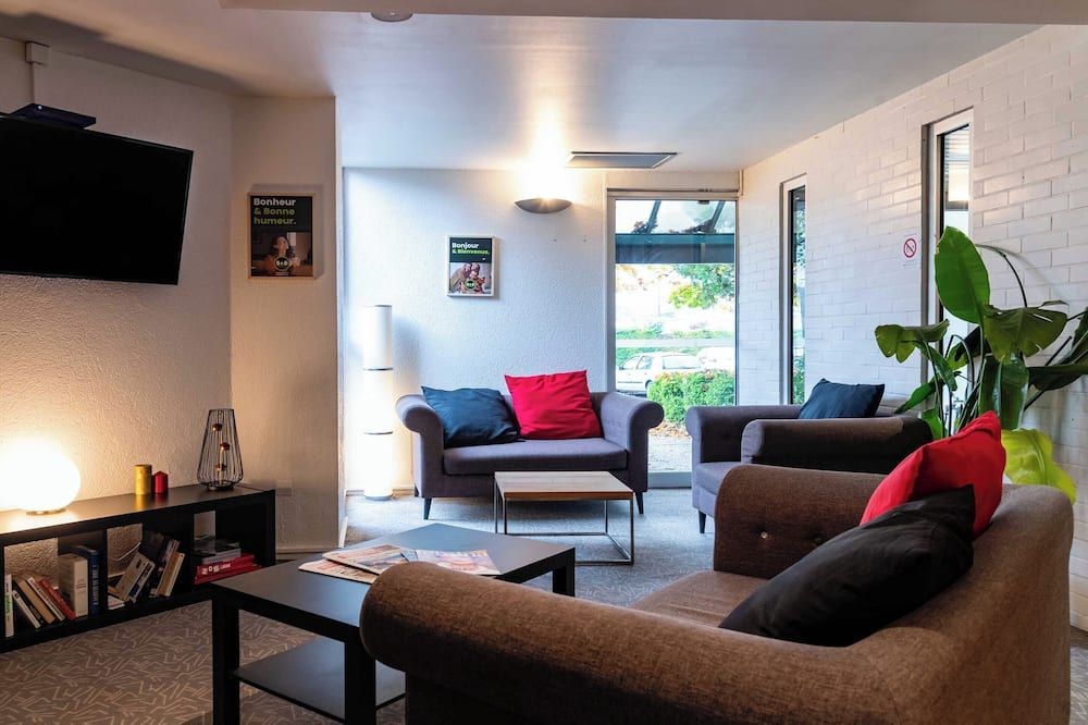 B&B HOTEL Grenoble Université 2